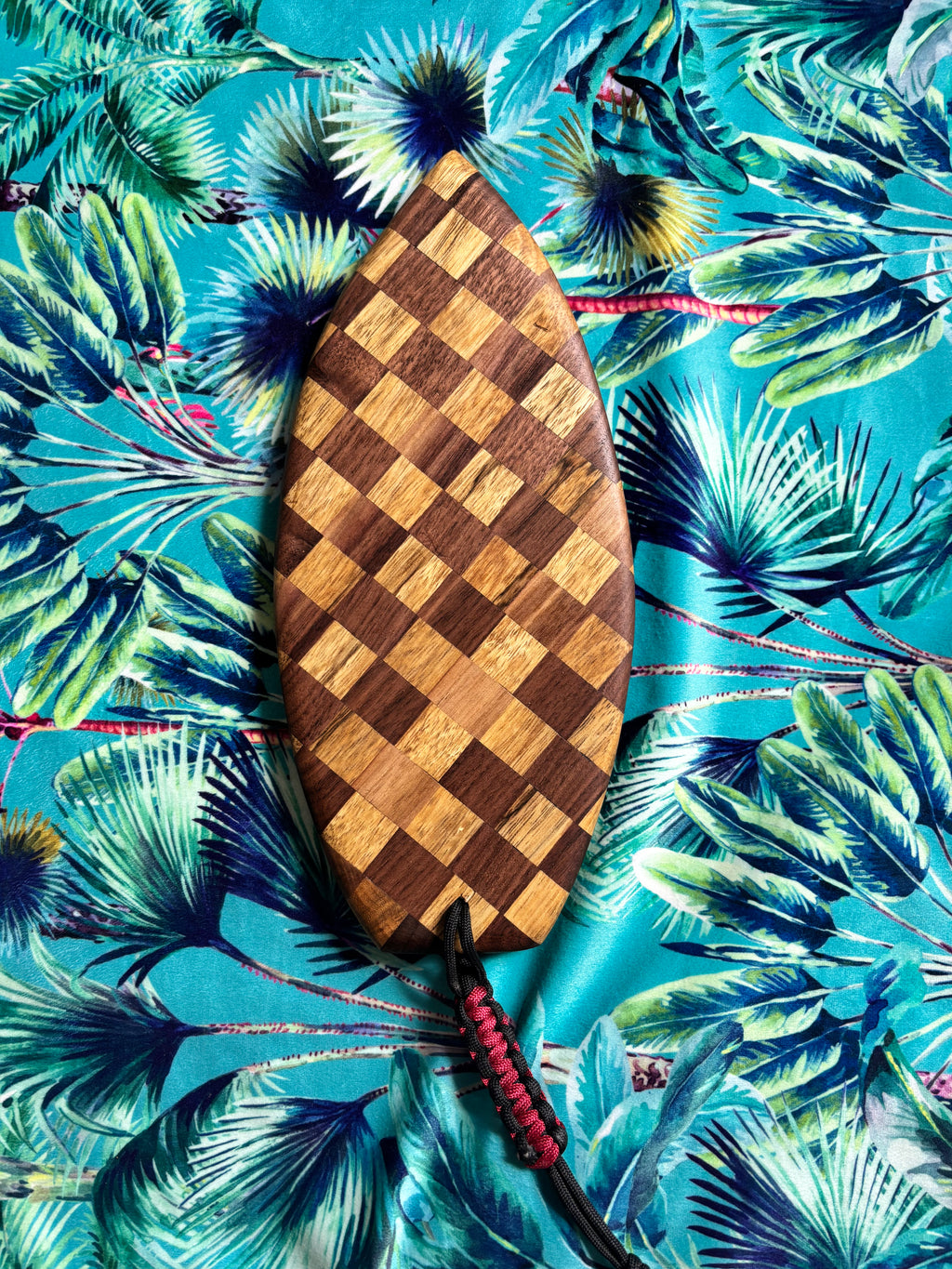 🐟 Chequered Fish Board — Ash & American Walnut